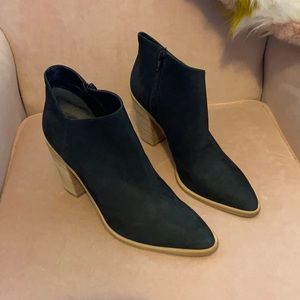 NWT Vince Black Suede Ankle Boots Sz 10